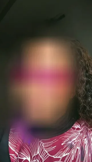 Agnes, 25