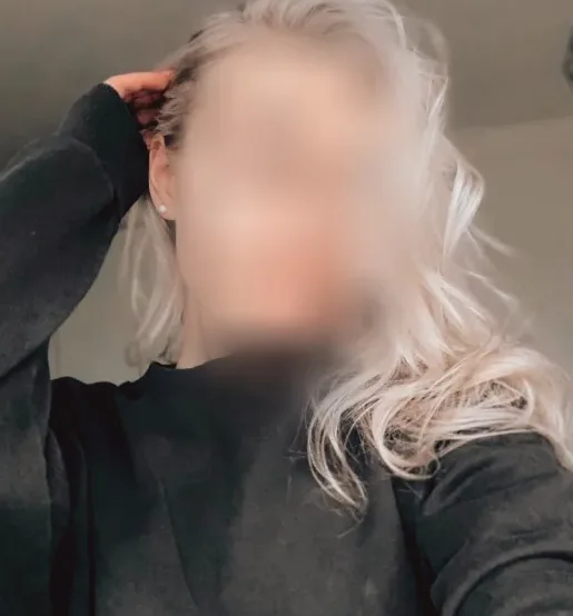 Alberte, 24