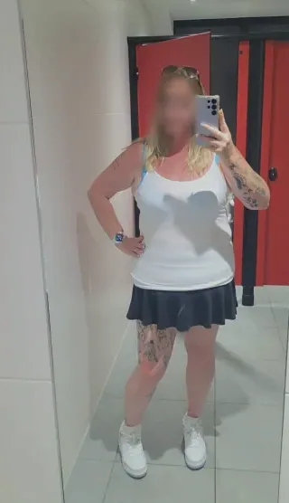 Amanda, 39