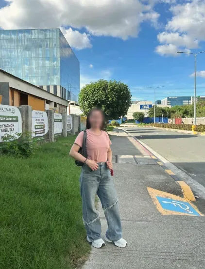 Caroline, 30