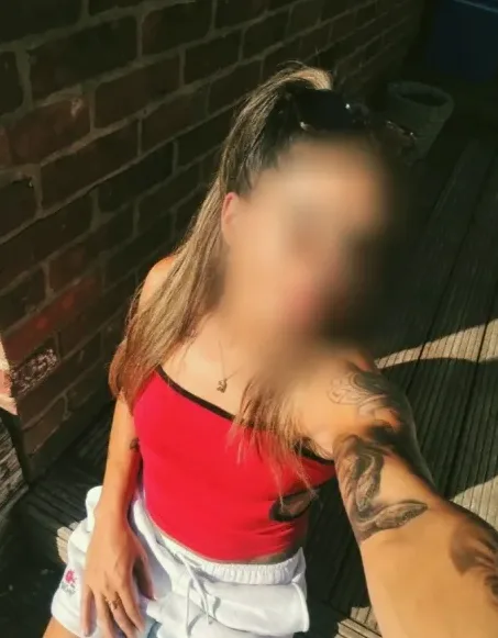 Emilia, 30
