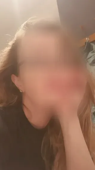 Isabella, 36