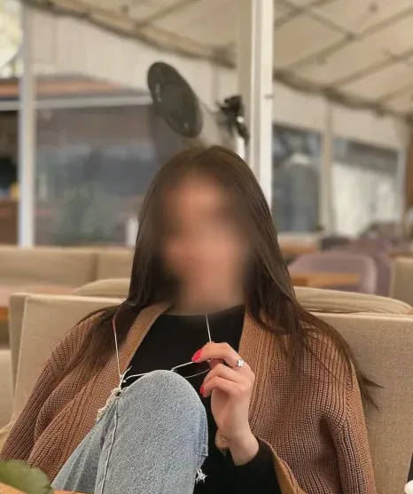 Karla, 26