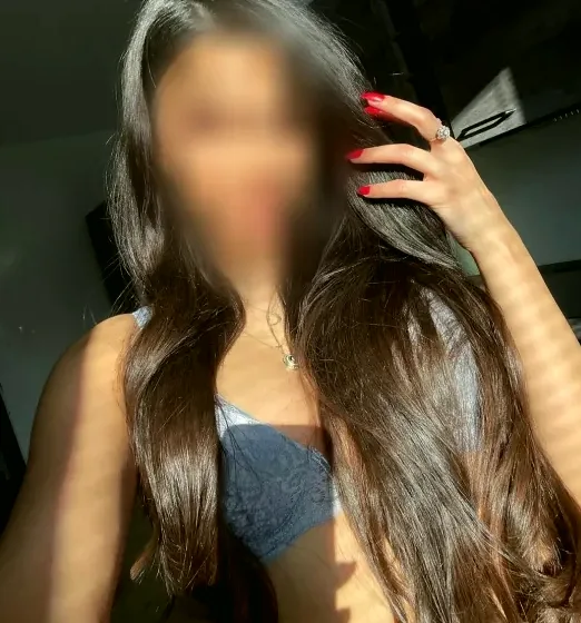 Katja, 32