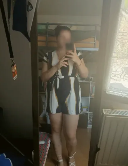 Leyla, 22