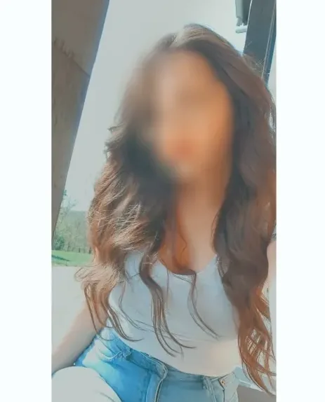 Marie, 24