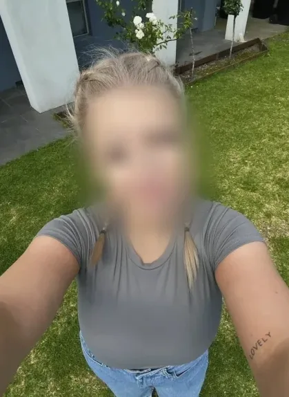 Nora, 30