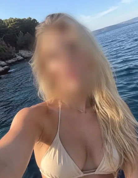 Sara, 27