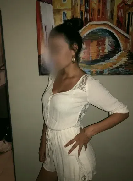 Selma, 32
