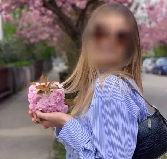 Yasmin, 23
